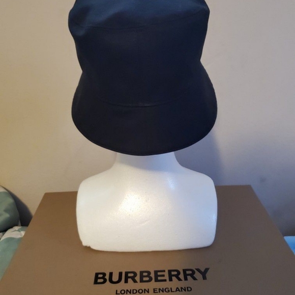 Burberry reversible bucket hat - Picture 7 of 12